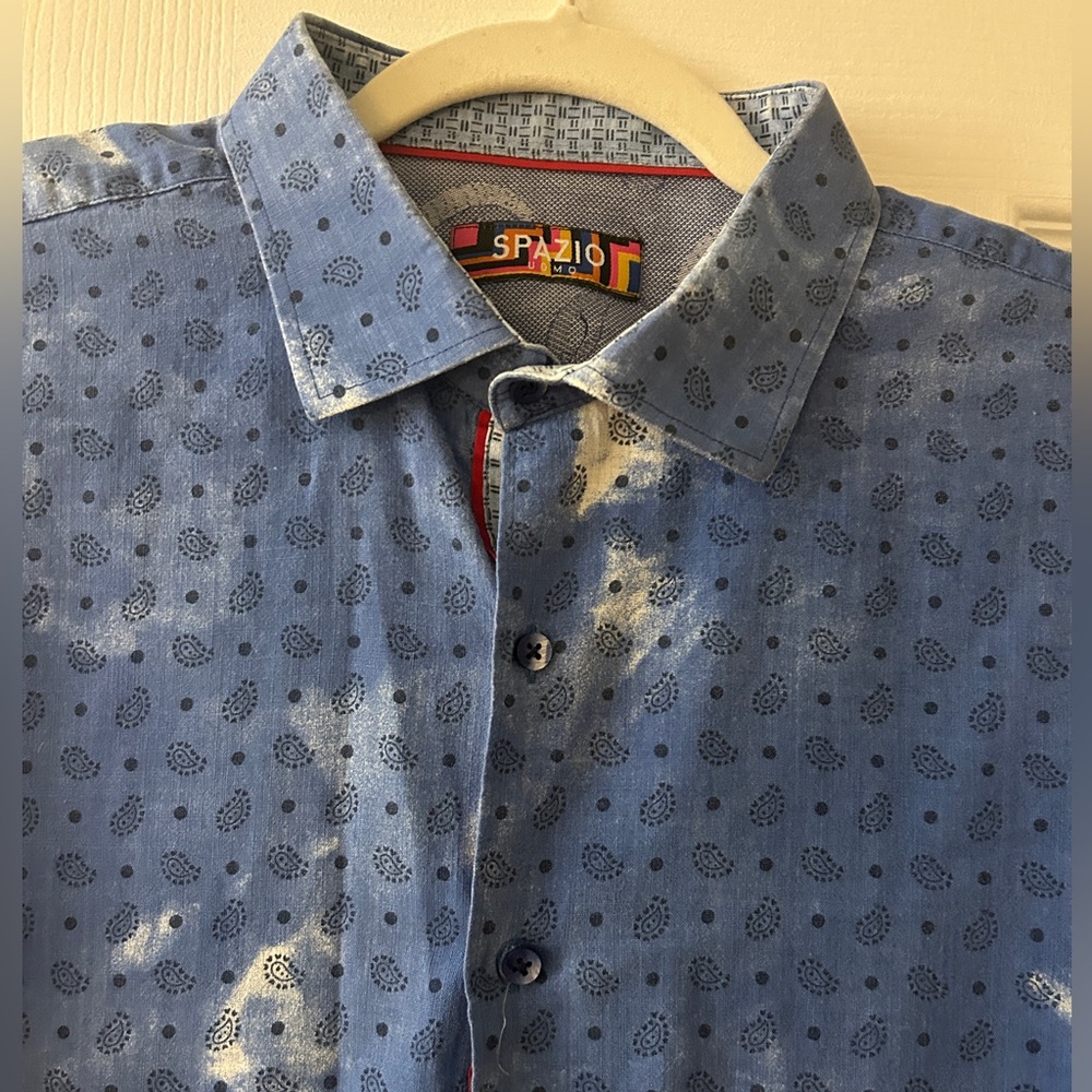 spazio Uomo Men's Blue Patterned Button-Up Shirt size xl runs small